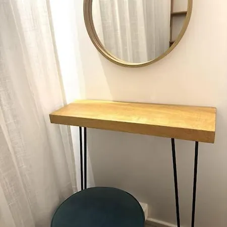 A Cozy Parisian Close To Eiffel Tower * Paris