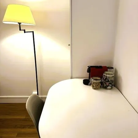 A Cozy Parisian Close To Eiffel Tower * Paris