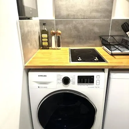 公寓 A Cozy Parisian Close To Eiffel Tower