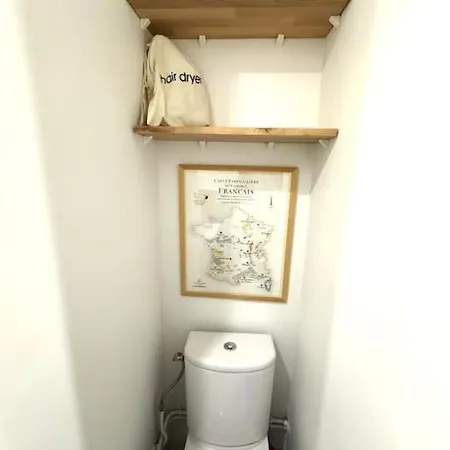 A Cozy Parisian Close To Eiffel Tower Appartamento Parigi